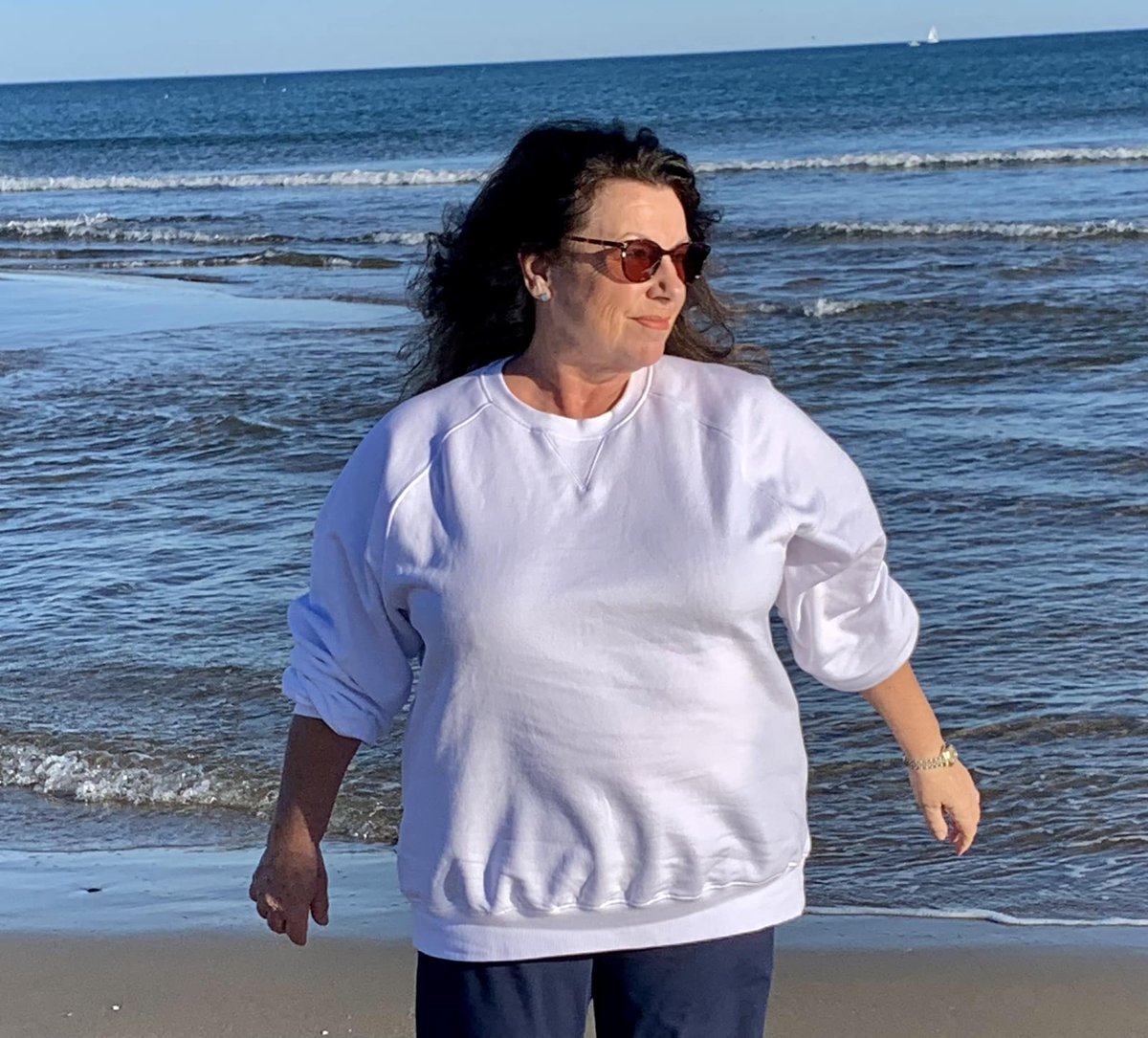 Suzy_Wilde's tweet photo. Good  morning from the Med!  Join me at 4 today on Radio Caroline. I'll have tracks from Van Morrison, Eric Clapton &amp; Mountain + new  music from Chris Stapleton,Joe Bonamassa &amp; Dave Mason &amp; an interesting cover of a @rorygallagher classic. https://t.co/jYlVP1xpH4 https://t.co/3LMhWbxKqo