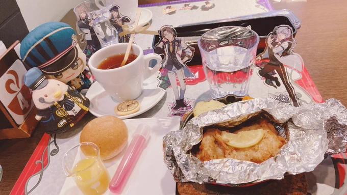 ピカスイからのアニカフェ行ってきました〜S.E.Mのチキン美味しすぎたクリスさんのコースター引けてニッコリ欲を言えば毎回名古屋でも開催してください(切実) 