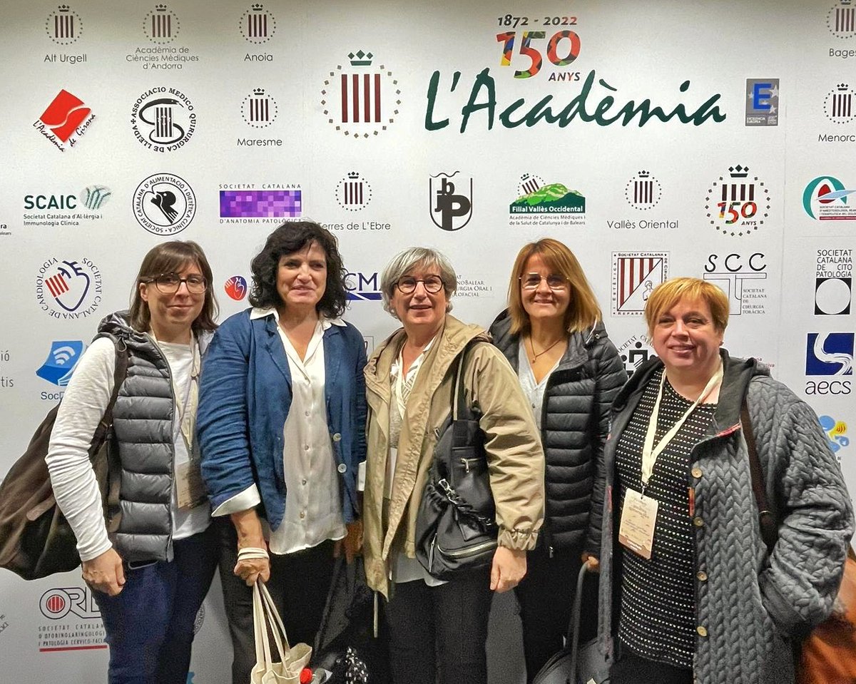 StAndreuSalut's tweet photo. CONGRÉS | Les infermeres Elena Rovira i Núria Saladié, les docotres Olga Sabartés i Cristina Pardo, i la directora de l’Hospital Sant Andreu, Sílvia Graell, van ser la representació de Sant Andreu Salut al 27è Congrés de Geriatria i Gerontologia. https://t.co/Enz2mnxXZh