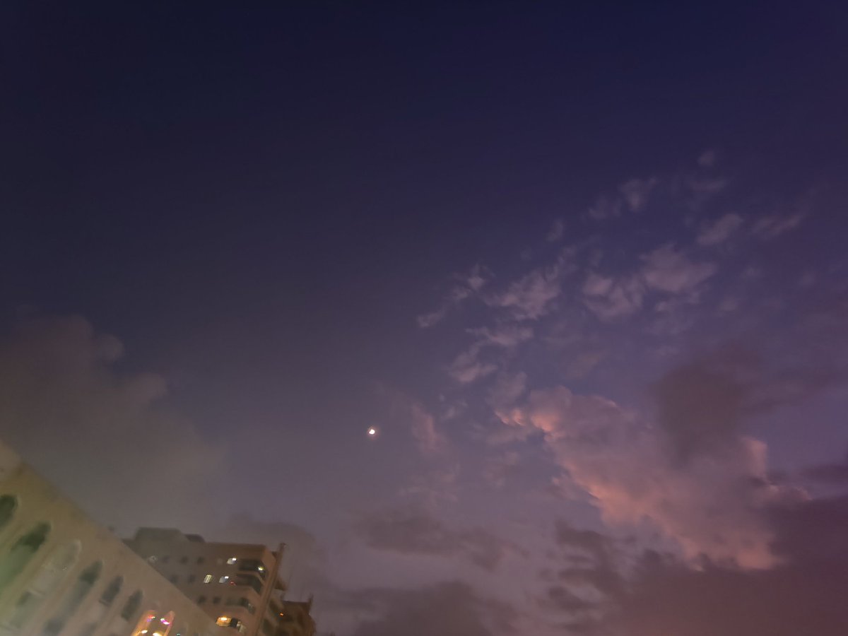Kaha_Chalu's tweet photo. Gallery sky dump https://t.co/f04bj6Q1RG