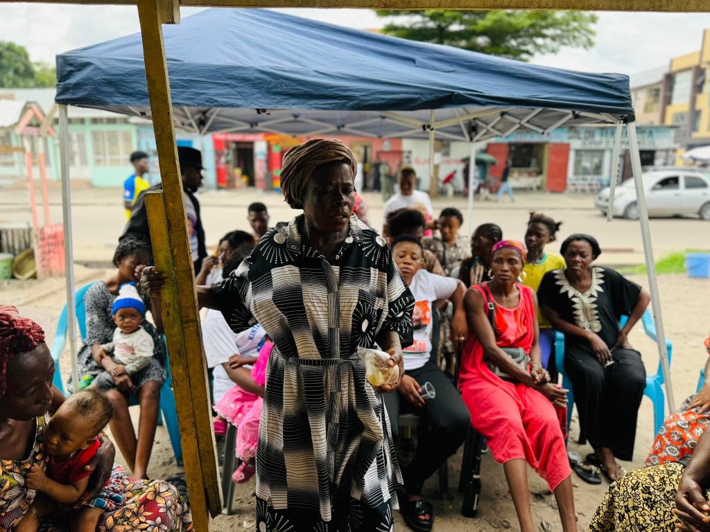 LADADADELAREPUBLIQUE tweet media