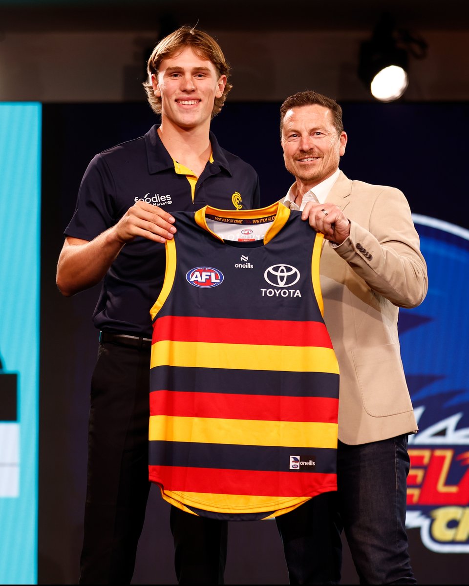 Adelaide_FC's tweet photo. Just looks right 💙❤️💛

#weflyasone https://t.co/C3NwVppZSw