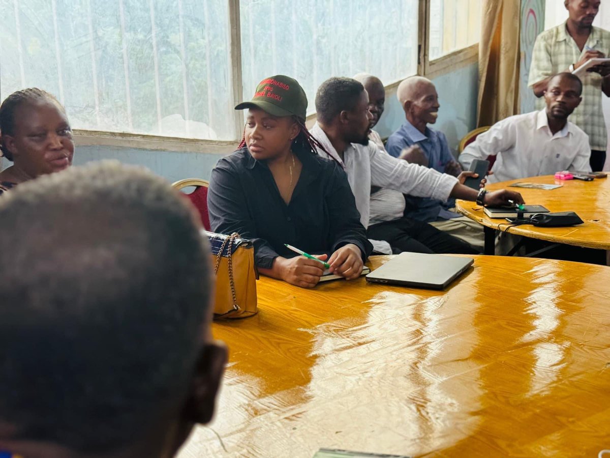 LADADADELAREPUBLIQUE tweet media