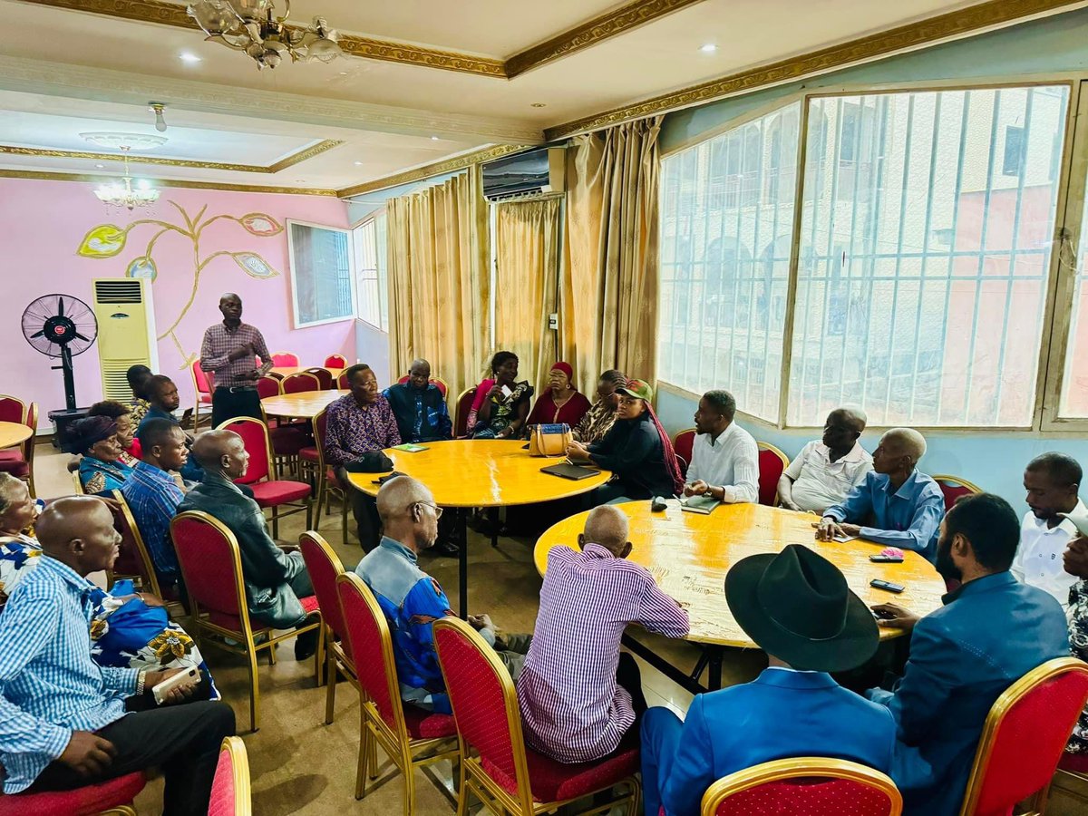 LADADADELAREPUBLIQUE tweet media