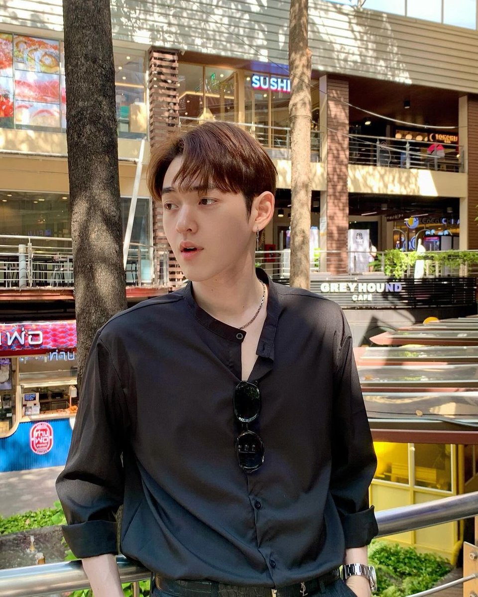 KAD8LAND's tweet photo. Update IG : @kadploysupa 

💬 : ร้อนมั้ยหนา✨#กาดไม่ใช่การ์ด
⛓️ https://t.co/DcpZ3uJlIv

#กาดไม่ใช่การ์ด 🍀 
#KADLAND 
#KadploysupaIGUpdate https://t.co/SHnbMKrVxD