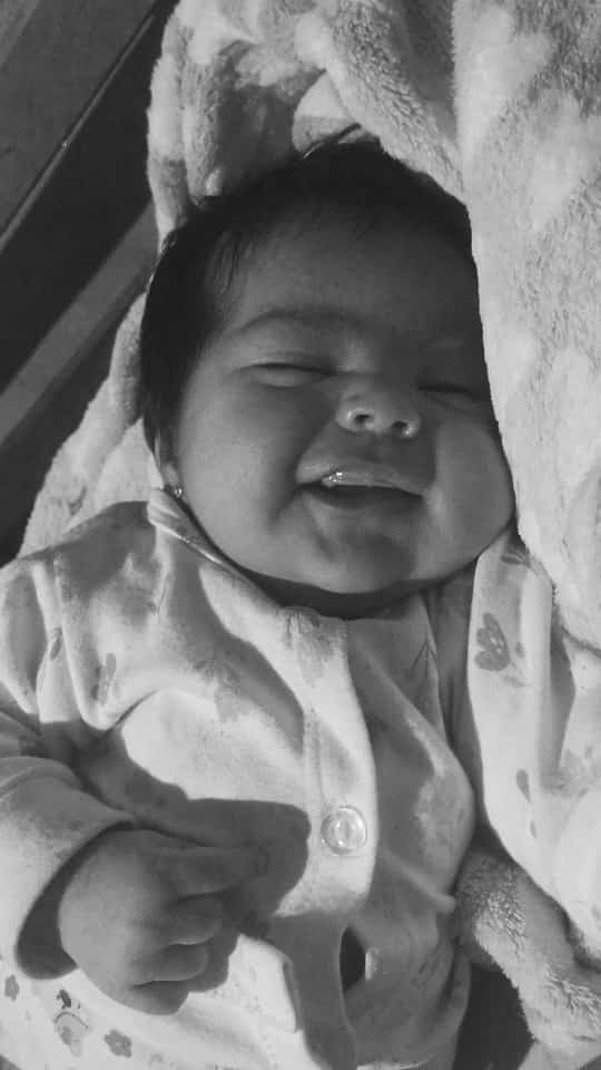 Cada madrugada al despertar y verte ahí junto a mi,me generas una alegría inexplicable.Nunca imaginé todo el amor que me harías sentir y la felicidad que trajiste a mi vida,aprendo a ser madre cada día con vos y simplemente llegaste para hacerme la persona más feliz.T amo hija🤍