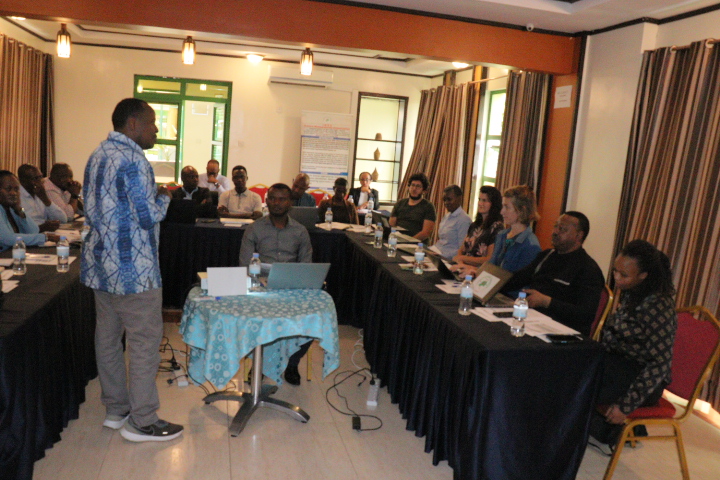ImroRwanda's tweet photo. Just in: Embarking on a 3-day journey with Tubiteho Project with consortium members🚀 Focused on internalizing project objectives, outcomes, and strategizing mitigation measures for implementation challenges. Let the collaborative learning begin! #TubitehoProject #harmreduction https://t.co/0EmN7wpTnz