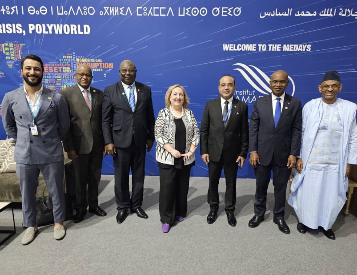 Alpha Barry tweet media