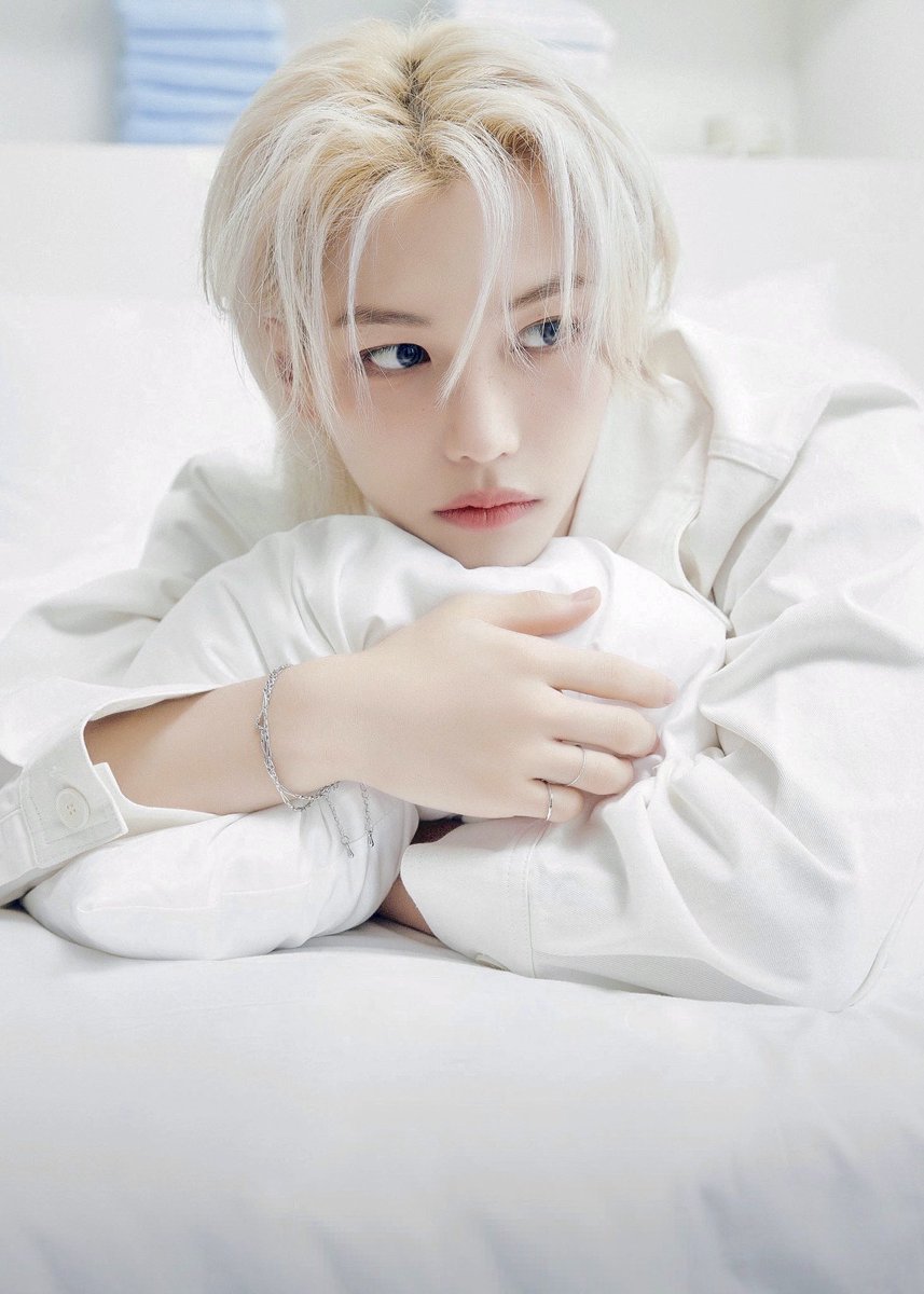 poeticlove_915's tweet photo. 🤍❄️

#필릭스 #Felix https://t.co/vxohGjC1EW