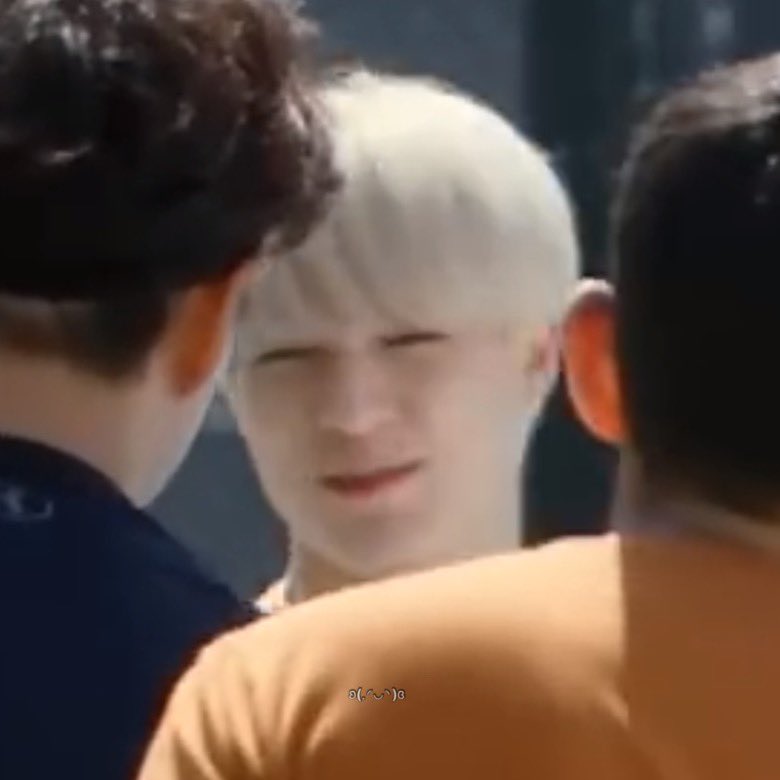 “นมชมพูได้แล้วครับ”
“เท่าไหร่อะพ่อค้า”
“ฟรีครับ แถมพ่อค้าด้วย”
“อุ้ย เฮียอะ”