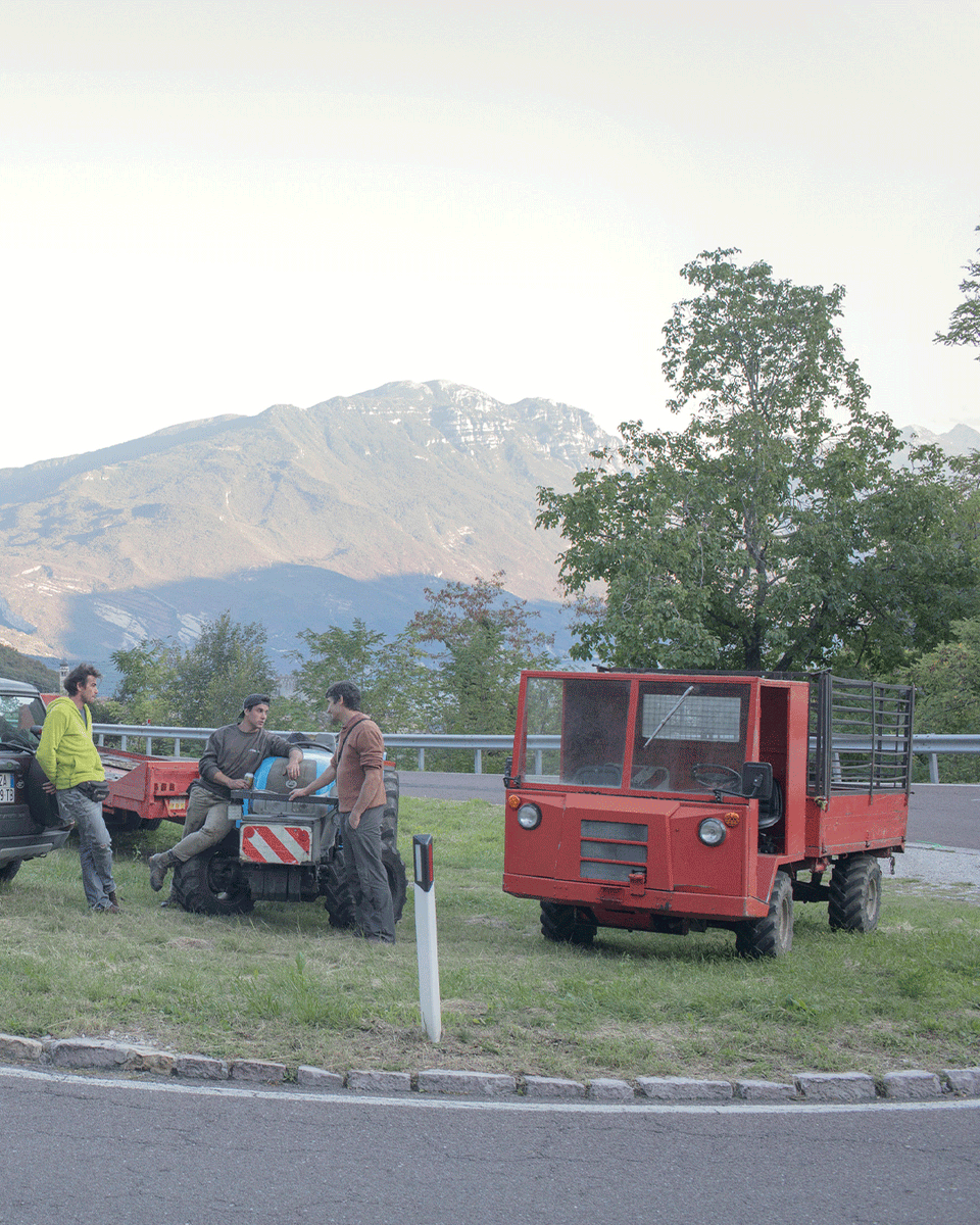 RRorandelli's tweet photo. DOVE FINISCE IL LAGO - WHERE THE LAKE ENDS

Our latest commission for @MAGMuseoGarda to document the geographical and social landscape around the Garda Lake. Curated by Giovanna Calvenzi @gcalvenzi1 

Opening this Friday 24th at 6pm https://t.co/dZS7FWBiJp
