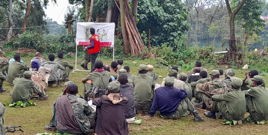 ICRCEthiopia's tweet photo. .@ICRC engaged with weapon bearers and the community in areas affected by armed violence. 

We trained 479 militia &amp; regional police, and 20 @EthioRedCross volunteers on our mission and the respect for the laws of war in Dembidolo, Kelem Wellega, #Oromia.

#Ethiopia https://t.co/x71F7az41O