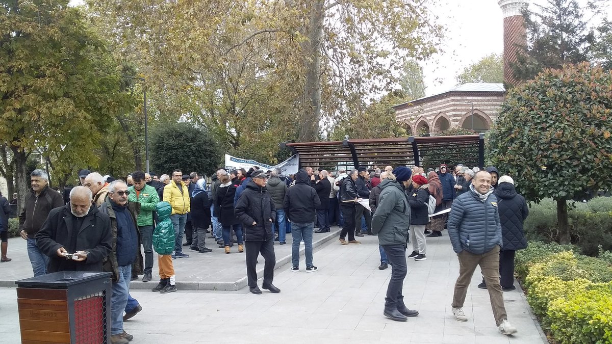 İstanbulun dört bir yanından İBB önündeyiz. Tapularımız başta olmak üzere haklarımız için...