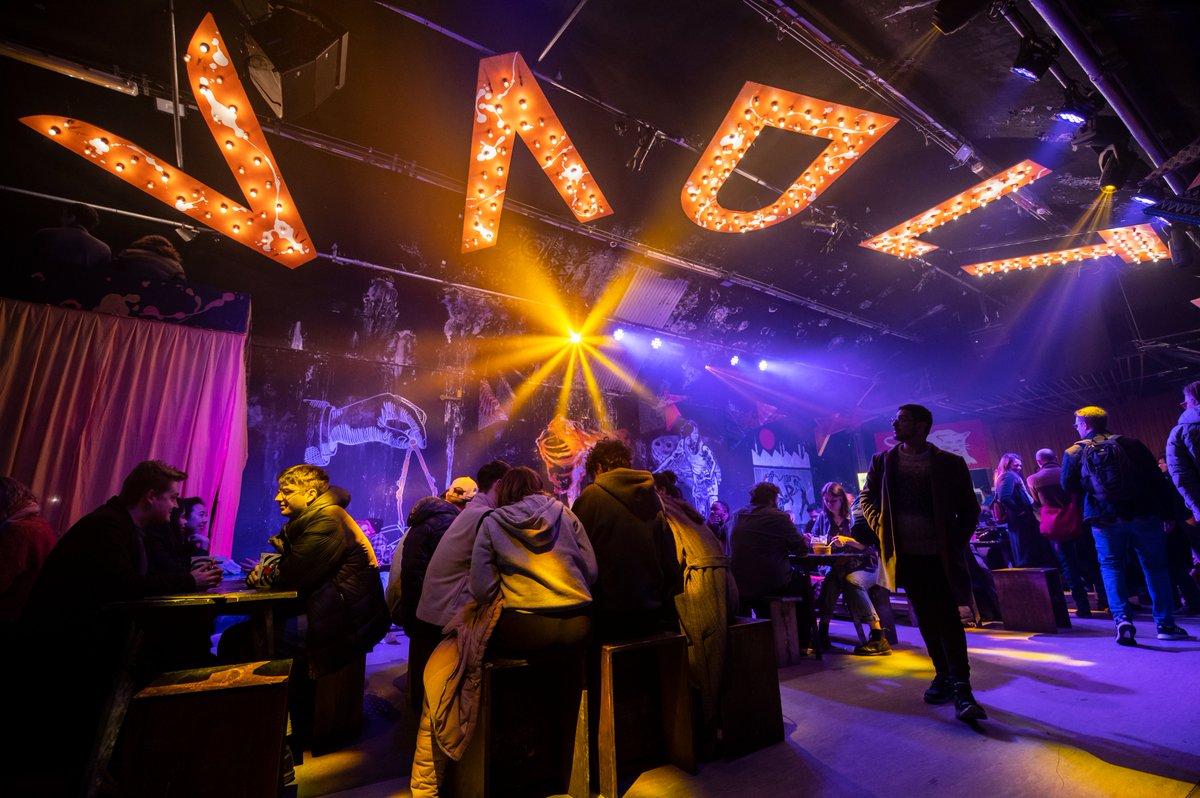 We're opened applications for two sizzling new roles at VAULT: 

🔥 Ticketing & Sales Manager
🔥 Partnerships Manager

Roles descriptions and application forms can be found here: vaultfestival.com/work-with-us/
@VAULTFestival 

Please share with your networks!✌🏽