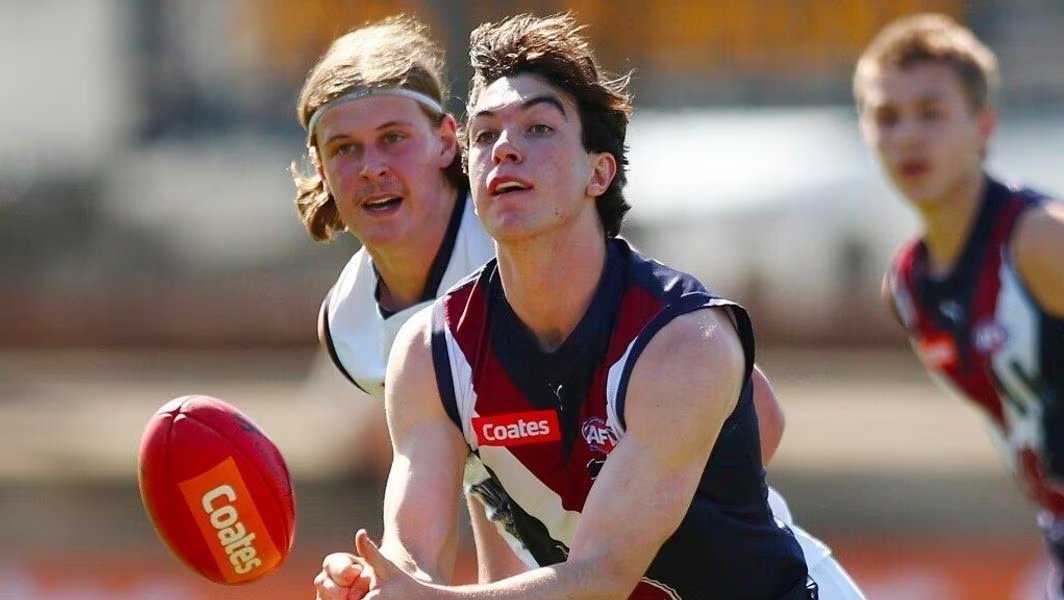 Pick 21 - Adelaide: CHARLIE EDWARDS

POS: Midfielder
Ht 191cm, Wt 85kg, DOB 18/5/05
From Sandringham Dragons

#AFL || #AFLDraft || #WeFlyAsOne