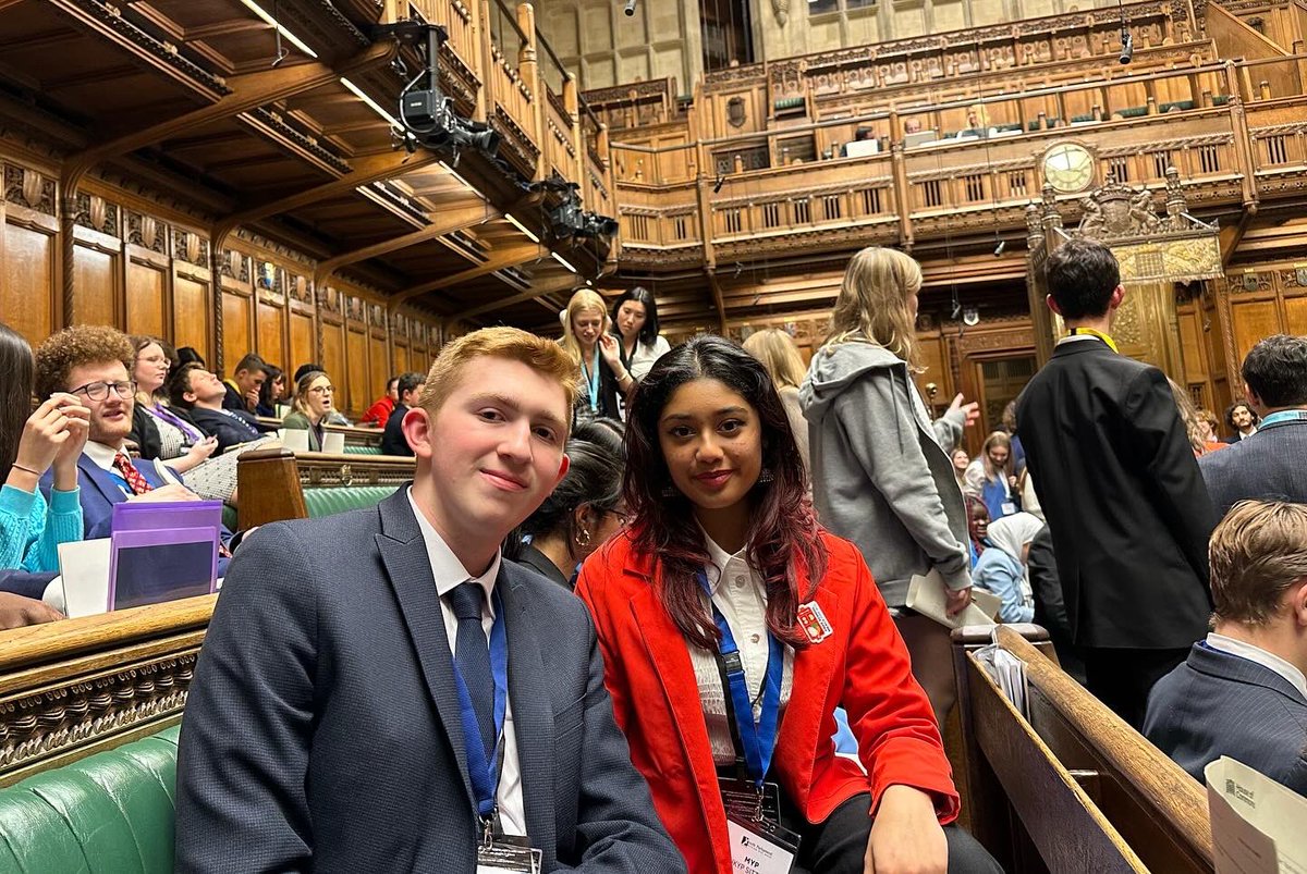 Had the honour of attending @UKYP Annual Sitting in the House of Commons on Friday. Also got to represent the Youth Parliament at a meeting with @StuartAndrew to discuss Youth Voice. Great to hear many MYPs showing enthusiasm for #FreeSchoolMealsForAll