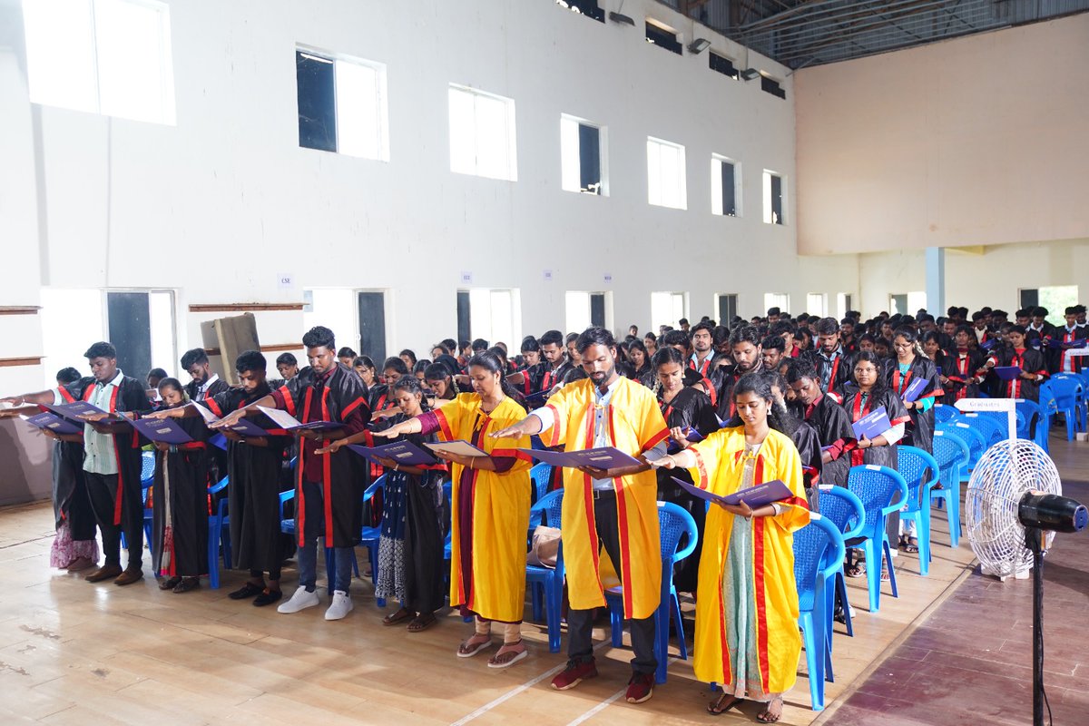 KCE3905's tweet image. Graduation Day 2023

#batch2022 #Graduation