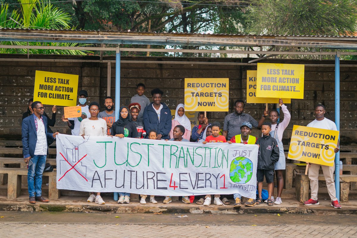 KenLuther_'s tweet photo. Over the weekend, I had the privilege of joining forces with @TardFoundation &amp; @fridays_kenya to advocate for a #JustEnergyTransition. As we collectively shift from fossil fuels to #RenewableEnergy, the emphasis is on ensuring this transition is inclusive. 
#StopEACOP https://t.co/fcPeCKhOMF