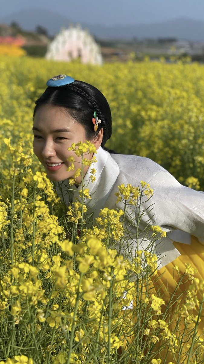 spamdrakor's tweet photo. pretty yoo gil chae💗💐🌷🎀🩰🌸 https://t.co/i27kqBHYRd