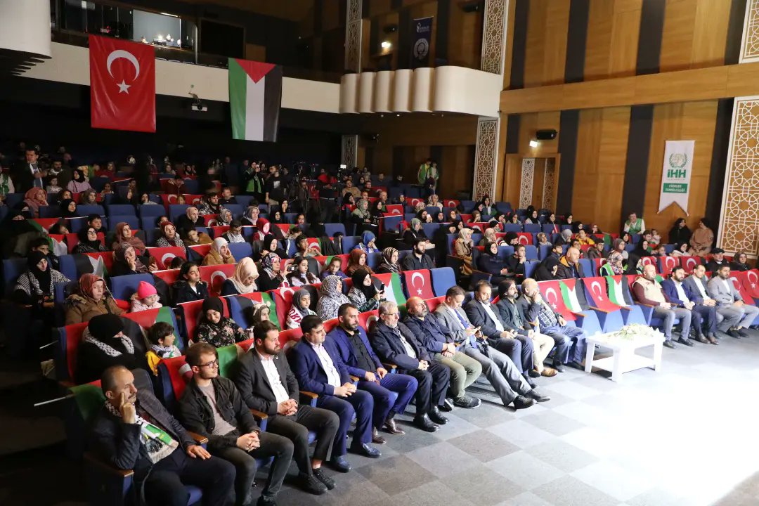 MÜYADER, İHH ve Esenler Belediyesi iş birliğiyle gerçekleşen "Filistin İçin Tek Yürek" etkinliğimizden...
🇹🇷🤝🇵🇸
#FilistinİçinTekYürek #FilistineÖzgürlük #Gazze #FreeGaza #FreePalestine
<a href="/AliOktay1997/">Ali Oktay</a> <a href="/ihhinsaniyardim/">İHH</a> <a href="/esenlerbelediye/">Esenler Belediyesi</a>