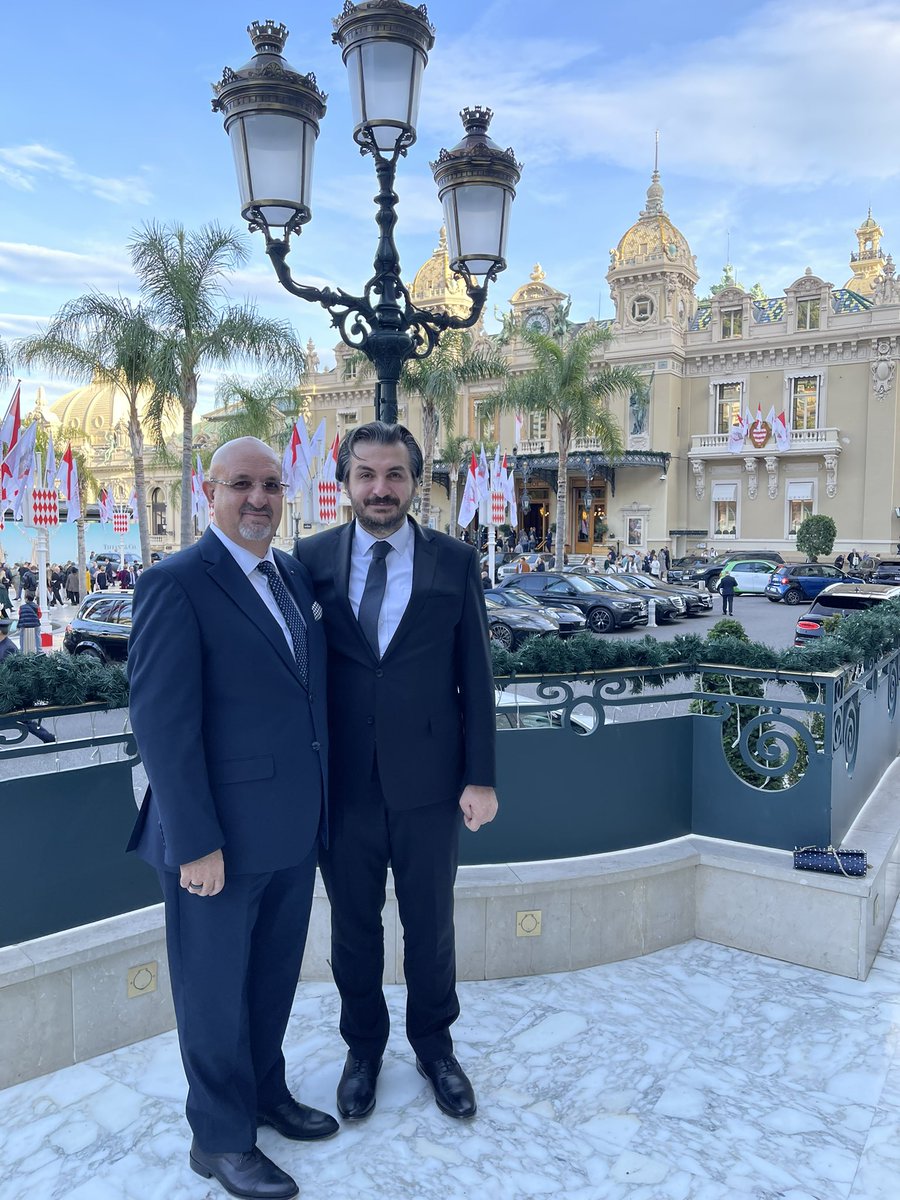 ilhamiaygun's tweet photo. Monako Milli Günü resepsiyonunda, Marsilya Başkonsolosumuz @sevrenguner Sayın Evren Güner'i ağırlamaktan büyük memnuniyet duyduk.
Prens Albert II ve ailesini bu anlamlı gün vesilesiyle tebrik ederiz .
🇹🇷 🤝 🇲🇨 
#MonacoNationalDay 
#FeteDuPrince https://t.co/ihhUU7BQiV