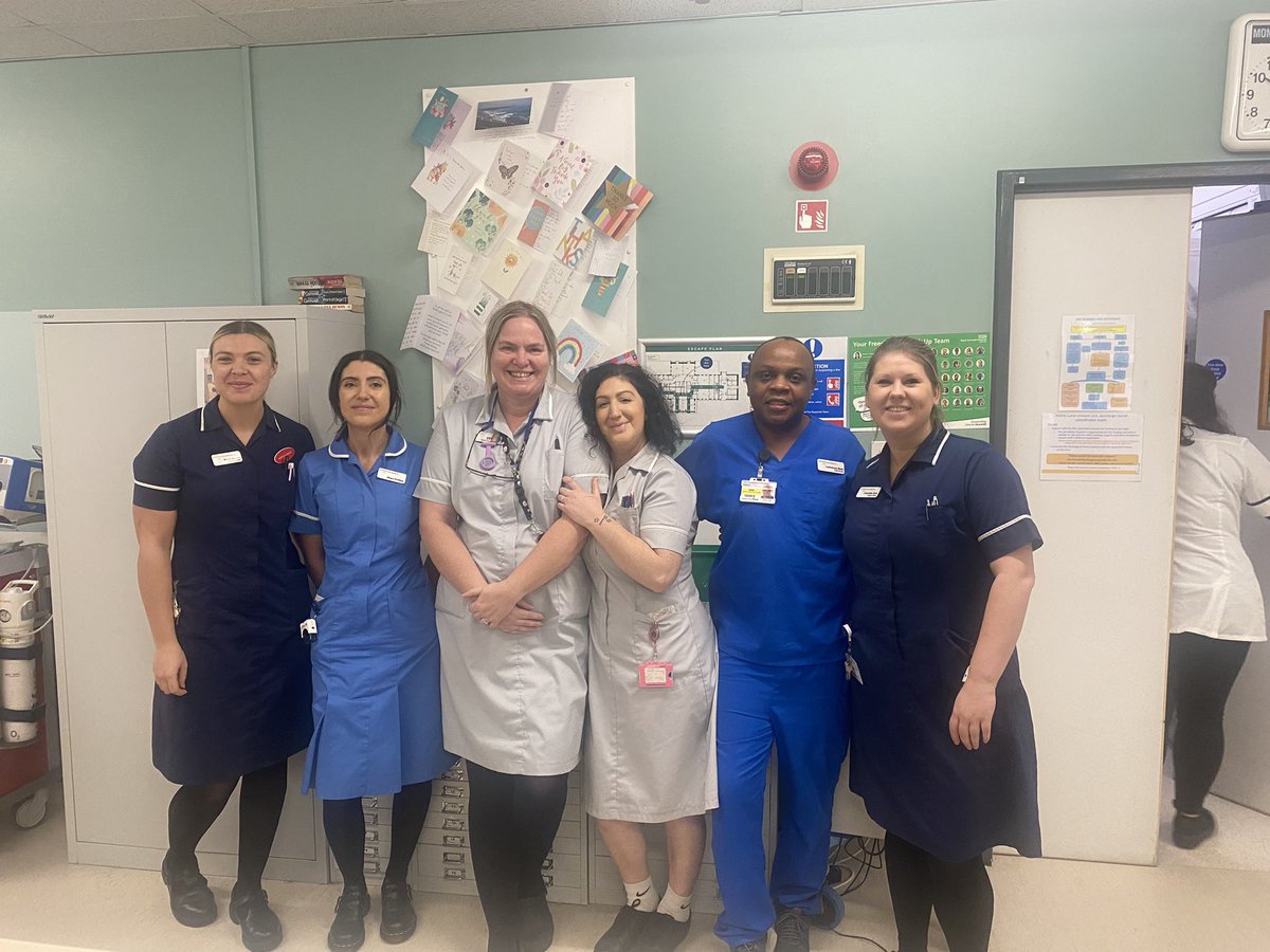 Shelley_Marie86's tweet photo. Massive congratulations to Team Wellington (@RchtWard) who scored bronze on their ward accreditation. This is a huge improvement on their last score! Well done guys!!! @NHSRachael @phighton1 @Redsnapperswail @kimvon_o #wardaccreditation #bronze #silvernext #journeytoimprove https://t.co/o4HSkkmc3D