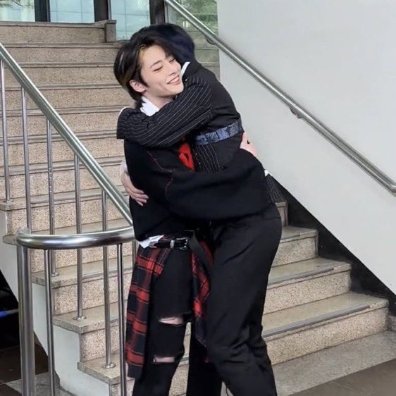 ladorokii's tweet photo. i have the feeling heeseung loves the baby bread a lot https://t.co/EdA6DQ6V4b