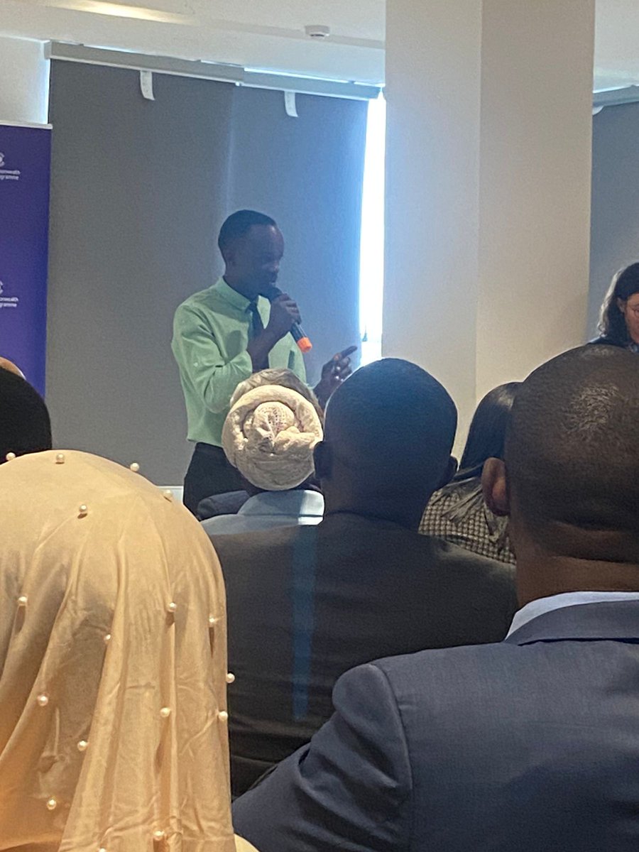 KiizaElia's tweet image. It was a great opportunity to represent &amp;amp; speak for #AfricanYouths in #Academia in #CLGC2023 held in #Kigali_Rwanda last week. Since  we&apos;re in one family of common wealth , I emphasised removal of work restrictions by western countries to our #African graduates in medical fields.