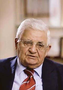 bgbalkans's tweet photo. Diplomat, Büyükelçi, Tarihçi, Yazar, Türk Tarih Kurumu şeref üyesi, Bulgaristan Osmanpazarı/Omurtag'lı kıymetli Bilâl ŞİMŞİR hoca aramızdan ayrılmış!

Allah'tan rahmet; ailesi, yakınları ve sevenlerine başsağlığı dileklerimizle. https://t.co/8l0qqNGRsn