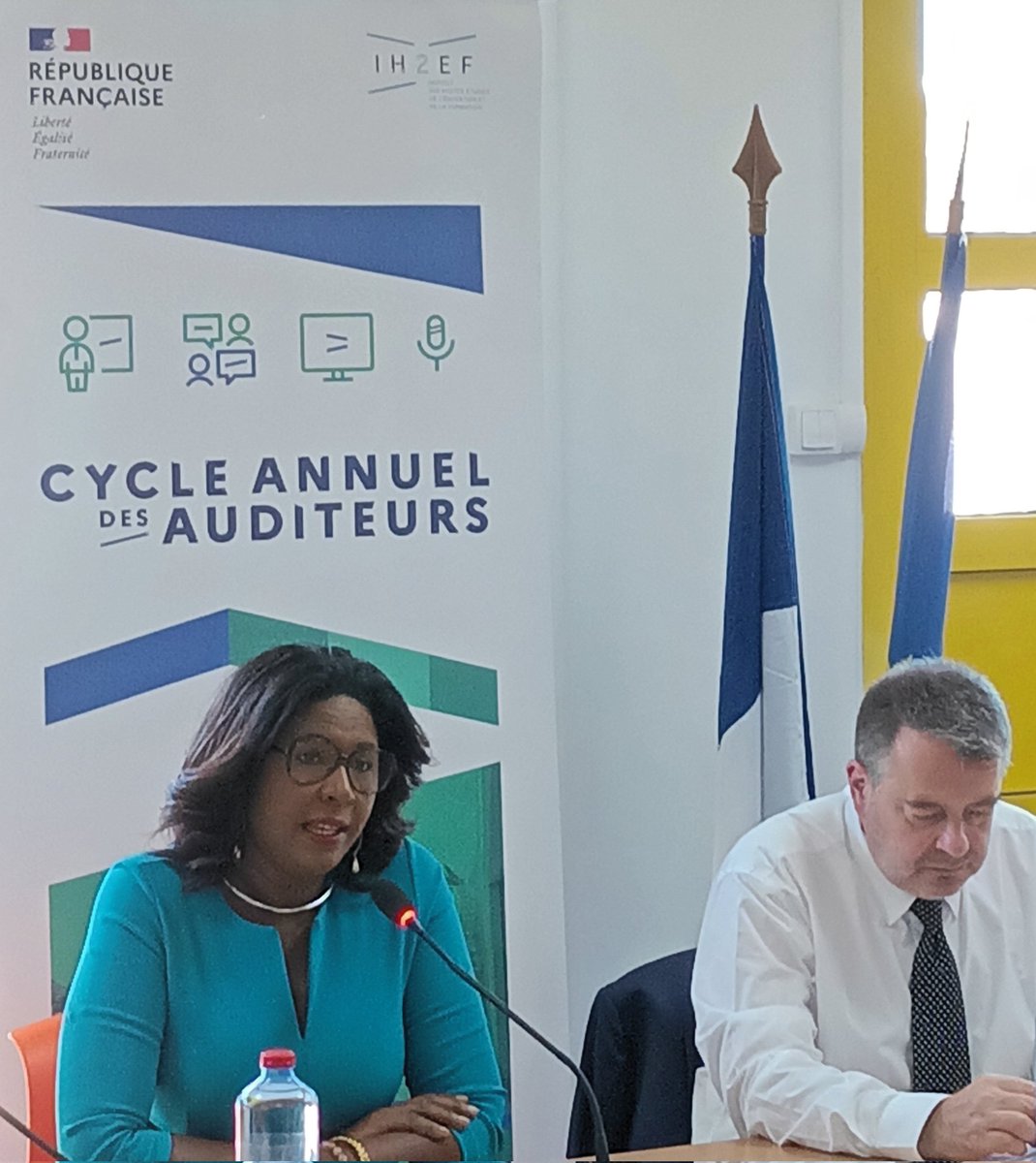 nicdurupt's tweet photo. When there is a will there is a way!
#cycleIH2EF #session3️⃣ #auditeurs
Orientation & Insertion professionnelle 🇷🇪
➡️ diagnostic lucide
➡️ enjeux partagés
↪️ gouvernance concertée
🙏 @SitouzeCeline de @Region_Reunion
🙏 @AcLaReunion
@Ih2ef https://t.co/mR57XSWFOa