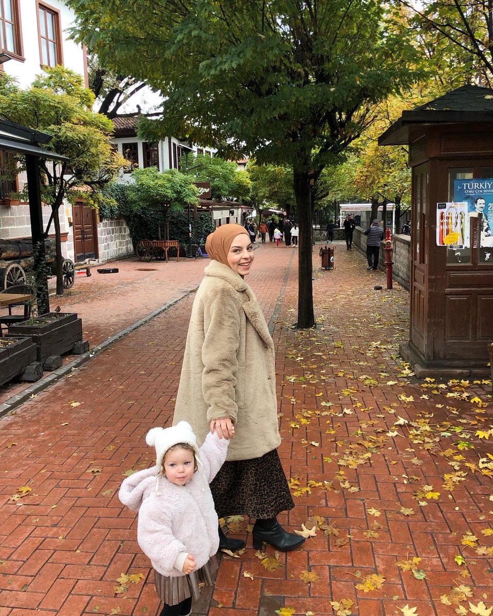 Hiçbir şeyi ardımızda bırakmadan,kaçmadan yaşadık.Etrafını dolaşmayı değil,içinden geçmeyi tercih ettik…