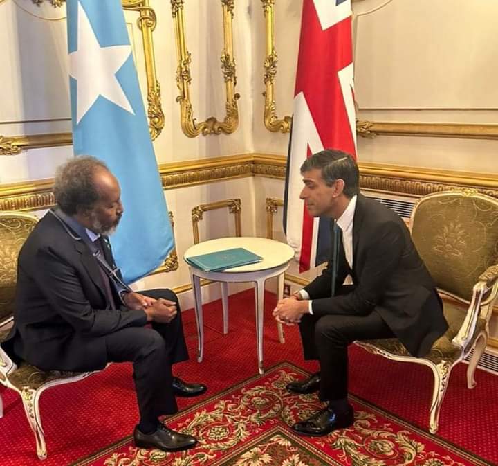 The President of the Federal Republic of Somalia <a href="/HassanSMohamud/">Hassan Sheikh Mohamud</a> met with British PM <a href="/RishiSunak/">Rishi Sunak</a> during the sideline of the Global Food Security Summit in London.
British government is at the forefront of the governments that always support #Somalia in the fight against #AS. 🇸🇴🇬🇧