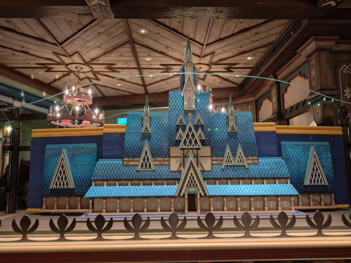 Sonya_0102's tweet photo. World of Frozen, Arendelle in Hong Kong Disneyland~~ https://t.co/88p5XExiQX