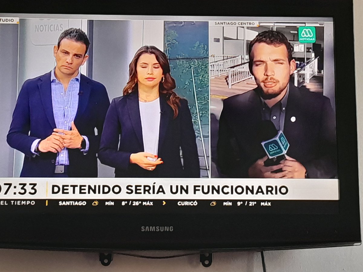 EternaVeranista's tweet photo. Funcionario de la #PostaCentral detenido por robo y consumo de fentanilo.
Test de drogas a todos los funcionarios de todos los centros de salud del país 
@meganoticiascl @gonzaloramirex #urgente https://t.co/wbcBhKS23L