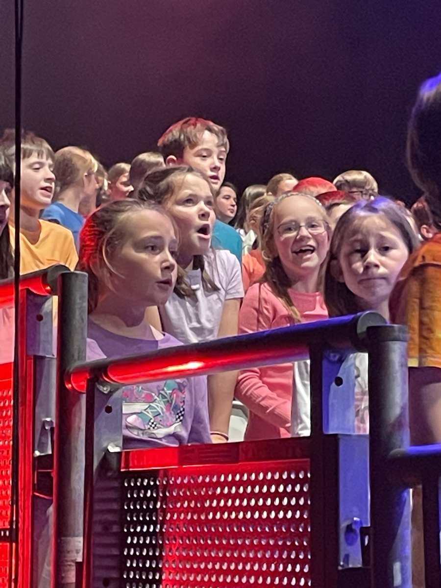 Castletown_NS's tweet photo. Such a fantastic opportunity! Our pupils performed brilliantly as they took to the stage of the National Opera House, Wexford. They were treated to some fantastic acts and will have very special memories to treasure from this exciting experience. Thank you @SingOutLoudWex ! https://t.co/4FKcVr80u5