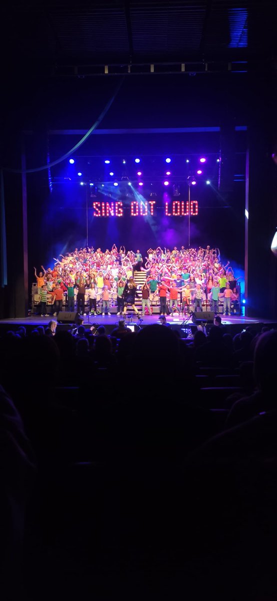 Castletown_NS's tweet photo. Such a fantastic opportunity! Our pupils performed brilliantly as they took to the stage of the National Opera House, Wexford. They were treated to some fantastic acts and will have very special memories to treasure from this exciting experience. Thank you @SingOutLoudWex ! https://t.co/4FKcVr80u5
