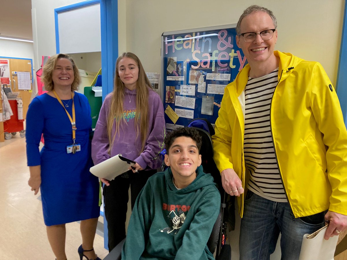DCHFT's tweet photo. A big thank you to the fantastic group of young people who recently joined us for the '15 Steps Challenge'. They visited areas of our hospital to help us see things through their eyes and identify where changes could be made. Their feedback will be used to make improvements.😀 https://t.co/2TPnIOnm8c