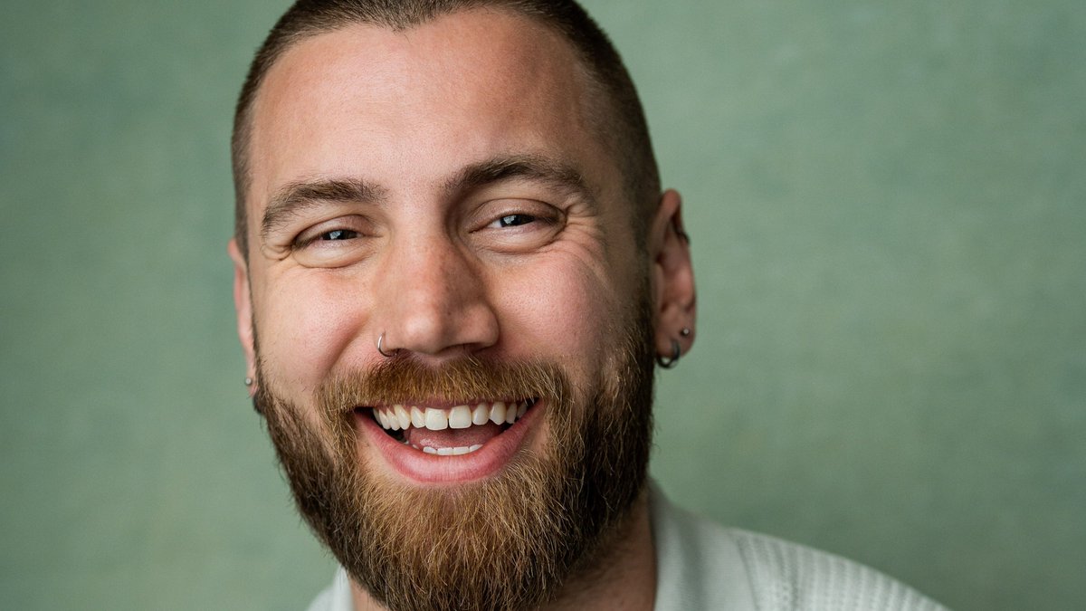 Molly Stewart tweet media