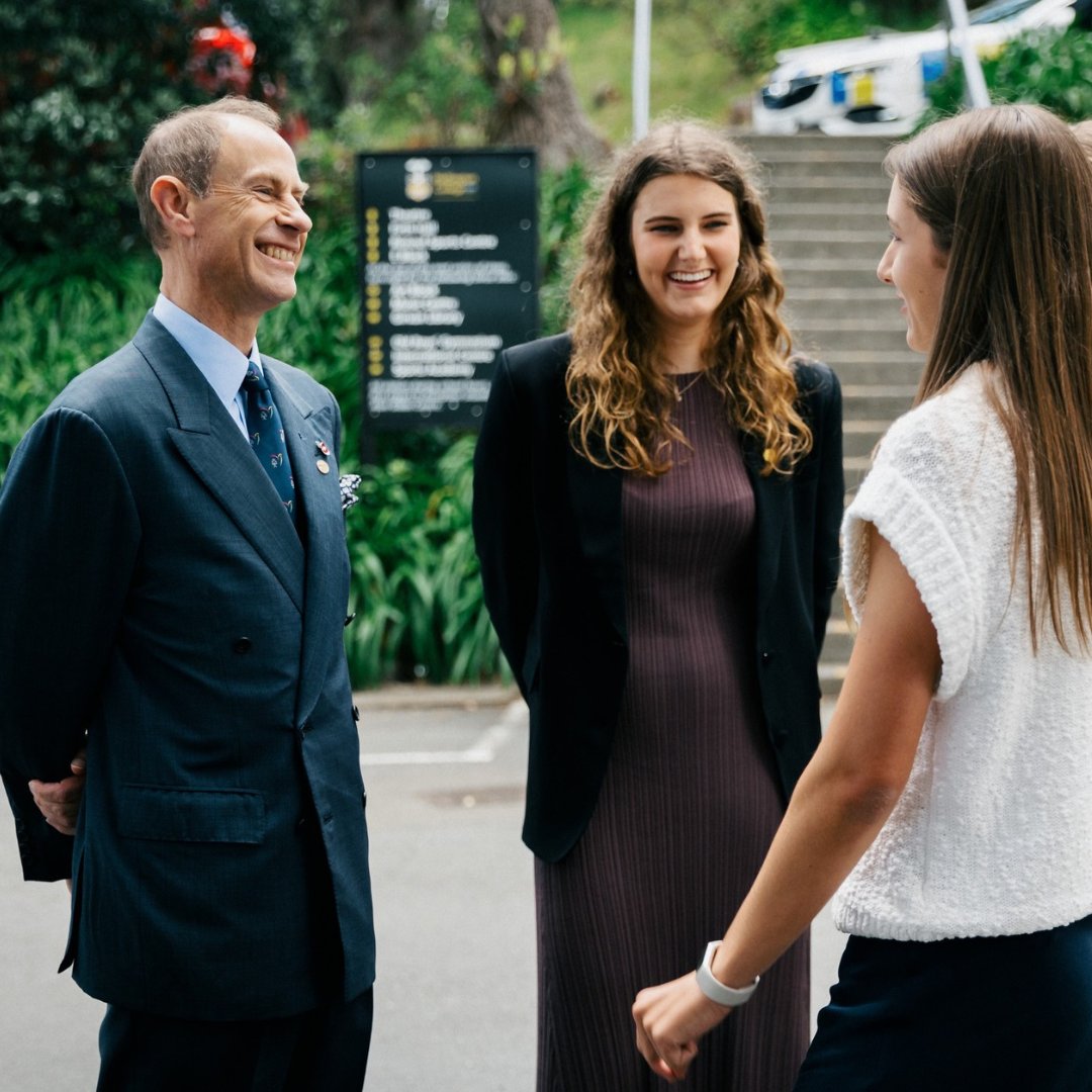 The Duke of Edinburgh, Patron of the International Award, continued his tour of Aotearoa, New Zealand, in the city of Wellington, where he celebrated the achievements of both Award participants and exceptional volunteers. Congratulations to everyone! 🎊