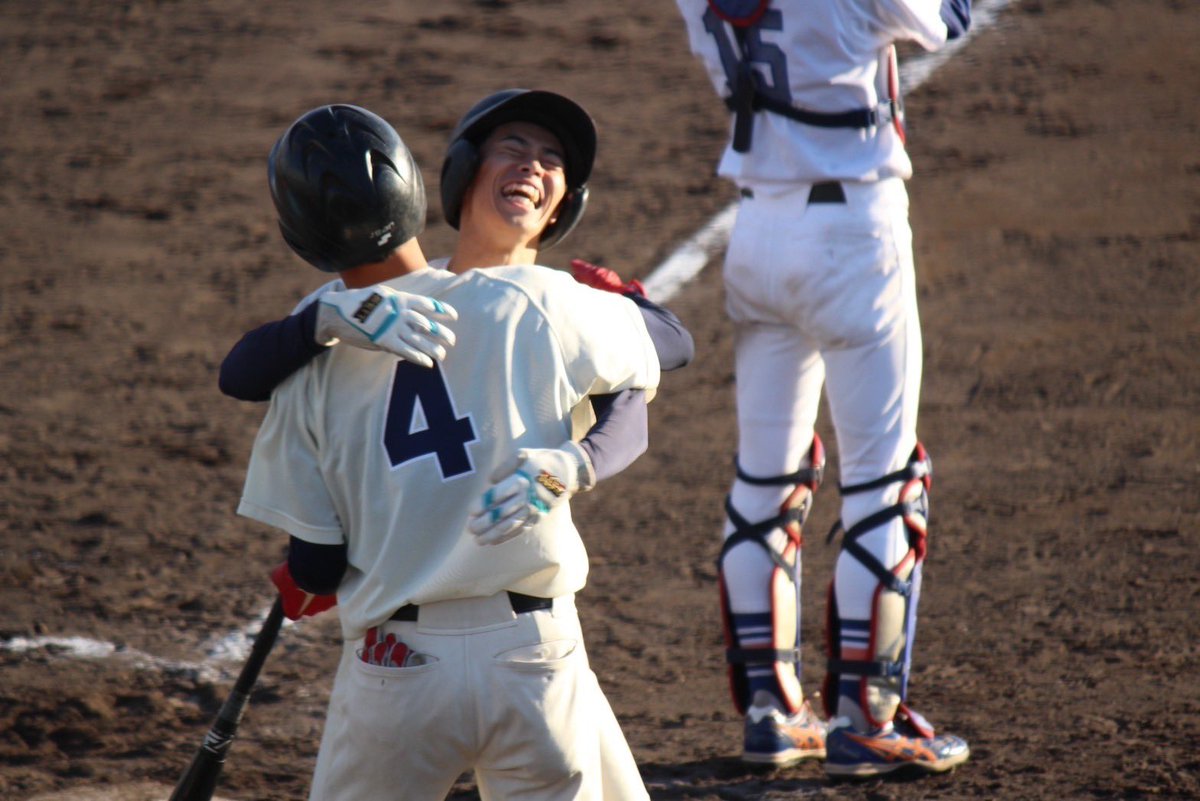 hosei_rbbc's tweet photo. 【第46回全日本大学軟式野球選手権大会 】
vs駒澤大学
@大阪シティ信用金庫スタジアム

［スコア］
駒澤 | 200 002 100 | 5
法政 | 400 000 02× | 6

［バッテリー］　
井上悠(5回2/3),青柳(3回1/3)-鈴木哲

#hoseinanshiki https://t.co/KN0U3lM7h4
