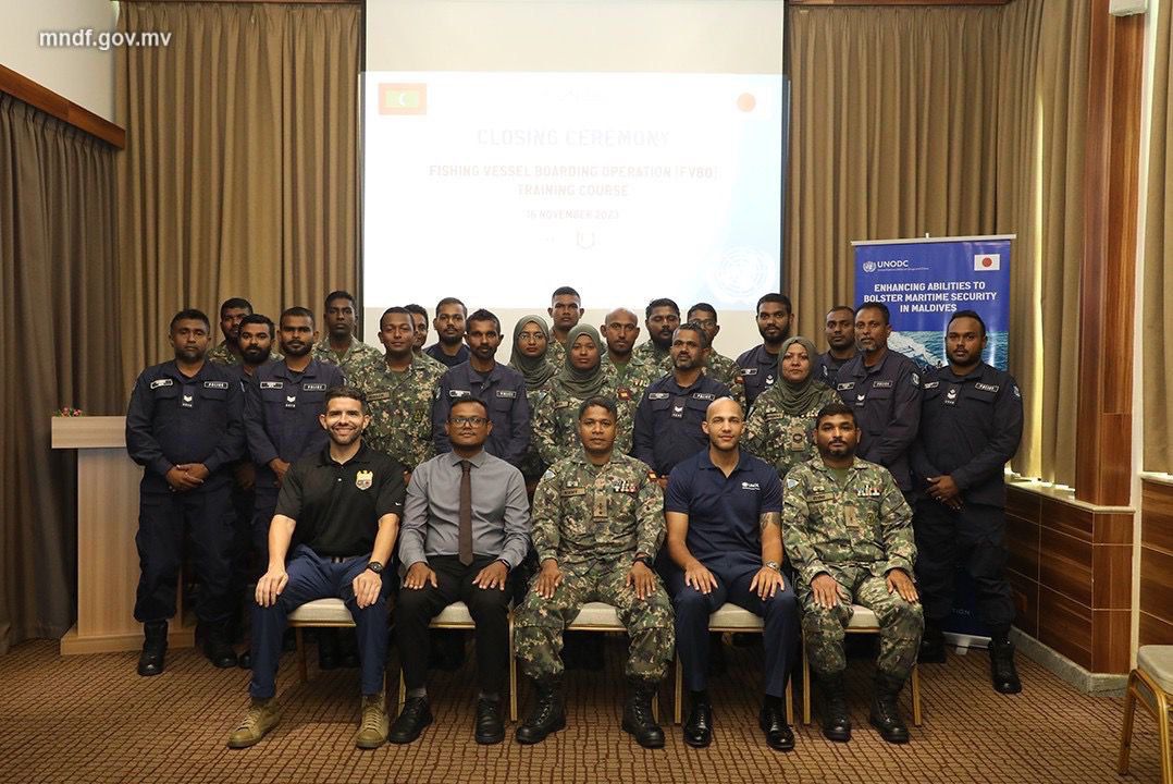 Fishing Vessel Boarding Operations (#FVBO) Course by @UNODC_MCP in #Maldives🇲🇻 was concluded w/ officers from @MNDF_Official & @PoliceMv. Theory & practical sessions incl. 📃 Vessel documentations ⛴️ Vessel boarding briefings Funded by @JapaninMaldives 🇯🇵 #BorderManagement