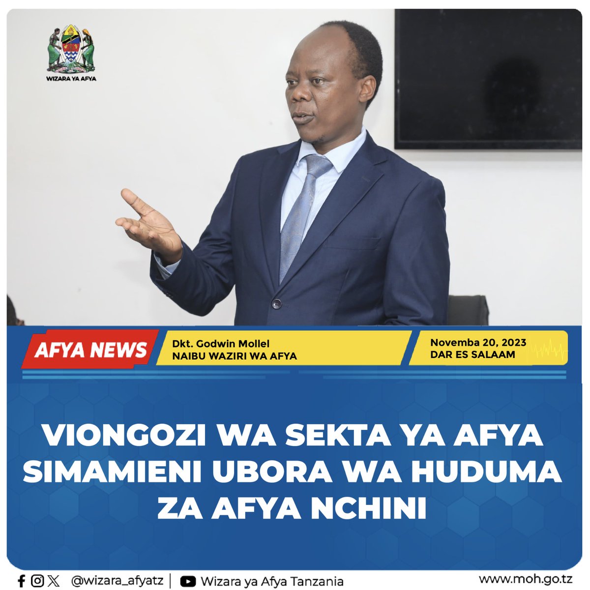 wizara_afyatz's tweet photo. VIONGOZI WA SEKTA YA AFYA SIMAMIENI UBORA WA HUDUMA ZA AFYA NCHINI 

Na. WAF, Dar es Salaam 

Naibu Waziri wa Afya Dk. Godwin Molel, amewataka Waganga Wakuu wa Mikoa na Wilaya kuhakikisha wanasimamia ubora wa huduma katika Hospitali na Vituo vya kutolea Huduma za afya na kuhakikisha wanawajengea uwezo watumishi ili kuepuka changamoto na uzembe unaofanywa na baadhi ya wataalamu wa afya nchini. 

Dkt. Mollel ametoa agizo hilo leo Jijini Dar Es Salaam wakati akizungumza na watumishii wa afya katika hospitali ya Rufaa ya Mkoa wa Temeke.

Dk. Mollel amesema  yanapotokea matatizo katika vituo vya afya alafu Waganga Wakuu wa Mikoa na Wilaya hawana taarifa au hawajachukua hatua hadi viongozi wa taifa wanafika watu hao wanatakiwa wajitafakari.

Amesema yanapotokea matatizo katika sekta ya afya pamoja na daktari aliyefanya uzembe watu wengine watakao kuwa watuhumiwa ni waganga wakuu wa wilaya na mikoa kwa kutoona na kutatua changamoto kabla hazijatokea.

“Tukija kwenye mkoa wako tukakuta uzembe umetokea mama mjamzito amefariki na Mganga Mkuu wa Wilaya na Mkoa ni mtuhumiwa mpaka vyombo vitakapo chunguza, tukikuta mama, mtoto au mtu yoyote amepata shida alafu mganga mkuu wa mkoa, wilaya na wewe unashangaa inabidi ujitafakari".
Ameeleza Dkt. Mollel.

Aidha, amewataka watoa huduma na watalaamu wa afya kutunza vizuri vifaa tiba vinavyotolewa na Serikali kwani Rais Dk. Samia Suluhu Hassan amefanya uwekezaji mkubwa katika sekta ya afya nchini.

Hata hivyo amesema kuwa Rais Dk. Samia ameshafanya kazi yake ya kuwekeza katika sekta ya afya kwa kununua vitendea kazi vingi, ikiwemo kuwekwa mashine za CT Scan ili  mtanzania apate huduma bora.
