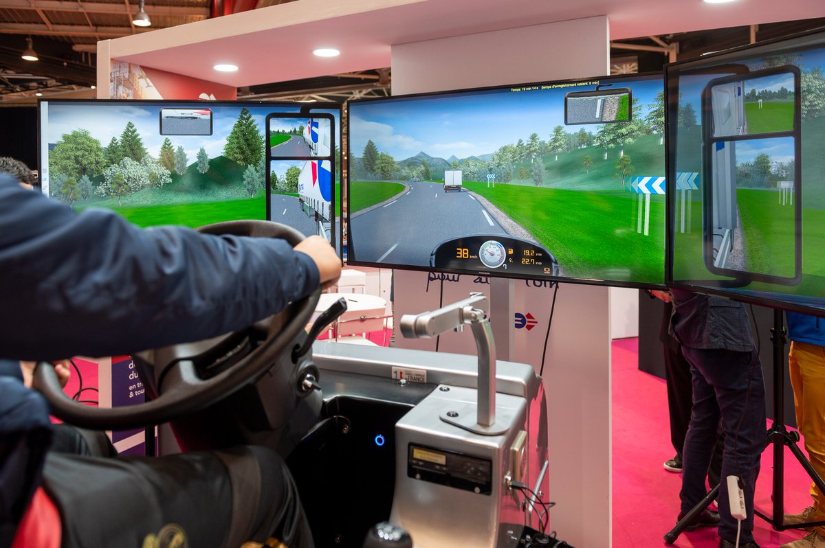 EBoost_project's tweet photo. 📢Tomorrow @Solutrans opens its doors to show the most innovative mobility solutions 📍 in Lyon (France) and @EBoost_project will be there🚀Stay tuned! #electromobility #innovation #SMEs #eurocluster @CARAcluster @CAARAUTOARAGON @DITECFER @The_LIHH @RAIVereniging @ZNIK_LTCluster https://t.co/gTz9iAimaU