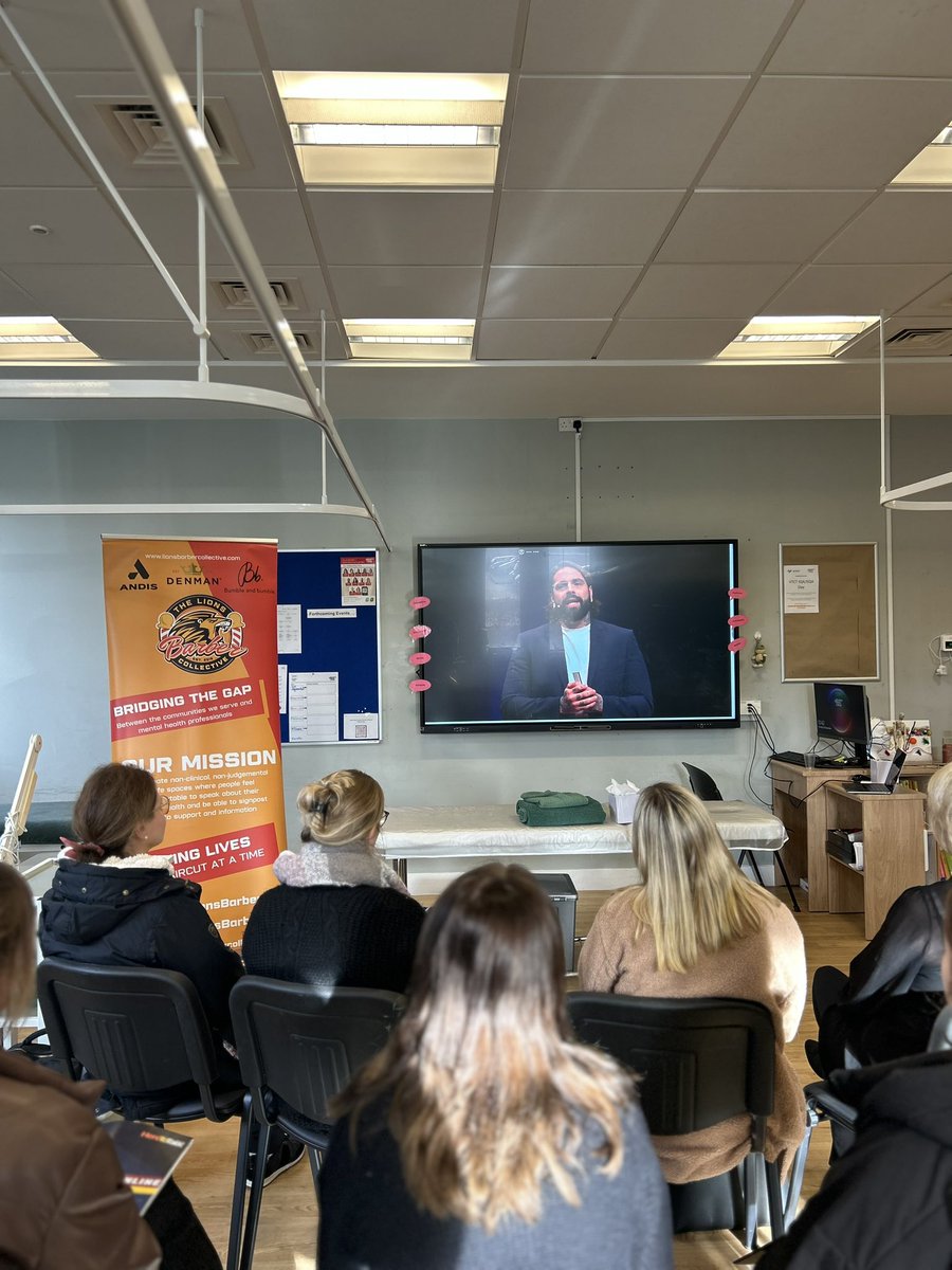 HeresTommy's tweet photo. Exciting day in Witney, Oxfordshire! Delivering my mental health training for the hair and beauty industry. Let's break the stigma! 💇♀️💅💙 #HairAndBeautyTalk #BarberTalk #HereToTalk #MentalHealthMatters https://t.co/qSyfNz5i3E