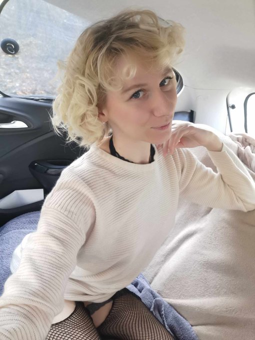 Un petit live en ext&eacute;rieur ca vous dit? https://t.co/gXwL0tOEWx https://t.co/HrJ4UZ8gXV<a href="/tag/advent"class="tags"><span>#advent</span></a><a href="/tag/adventcalendar"class="tags"><span>#adventcalendar</span></a><a href="/tag/christmas2023"class="tags"><span>#christmas2023</span></a>