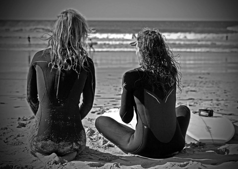 SCJmurphy's tweet photo. A seaside visit for our #WeeklyColourChallenge #ColourChallenge #Black #blackandwhitephotography #Surf #Surfers https://t.co/c5IXGZH2vk