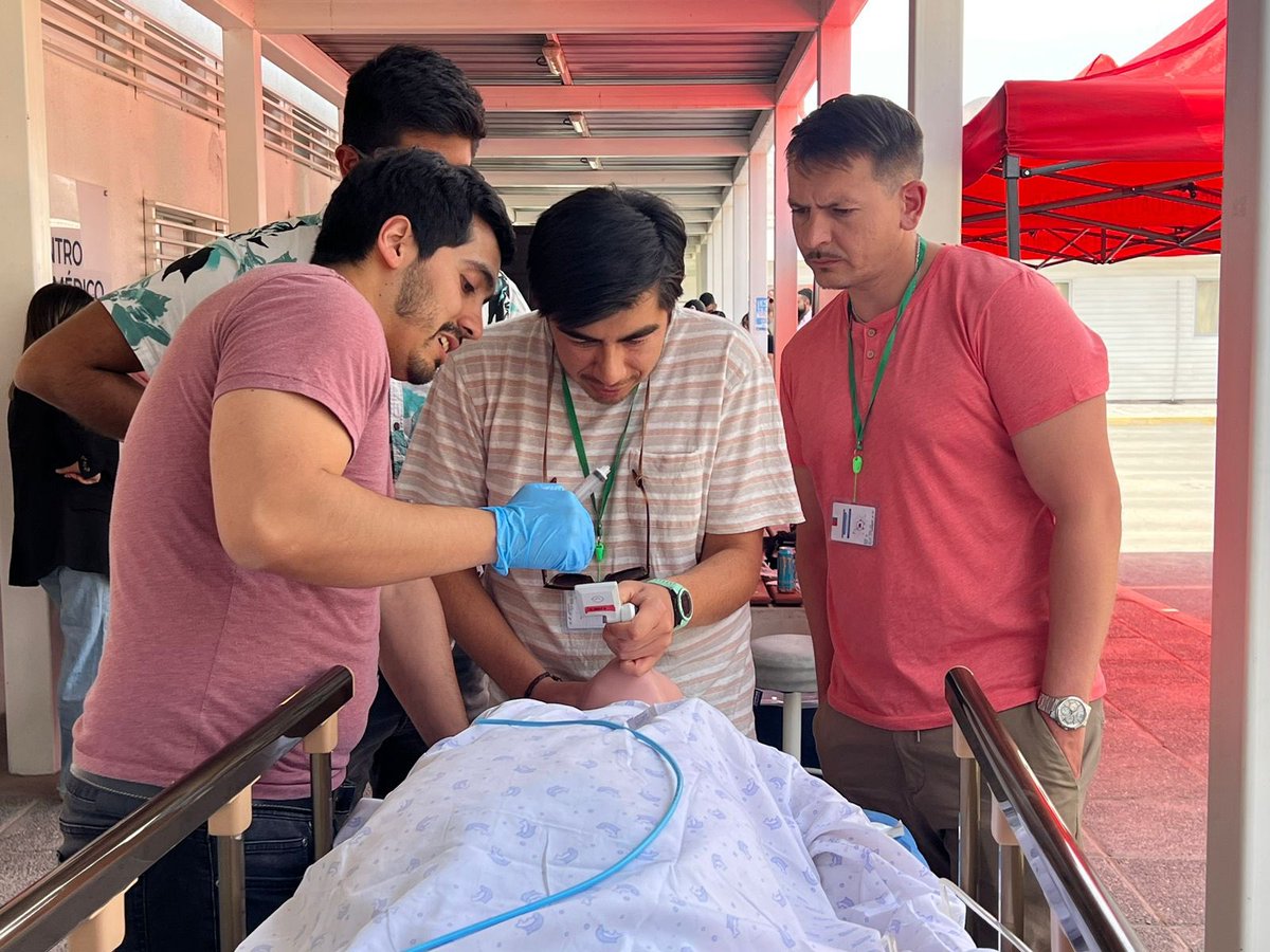 🏥👏 
Compartimos registros de lo que fueron los talleres de nuestra Jornada de Actualización en Medicina de Urgencia, Emergencia y Prehospitalaria. 
Trabajo que permite seguir fortaleciendo la atención en materia de urgencia