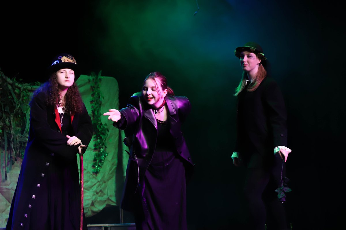 SGSDrama's tweet photo. We're so proud of every single student who contributed in their own special way to last week's Shakespeare Festival. Congratulations to everyone involved. What a super show! #dramamatters #sgsbesomeone #sgsdifference https://t.co/mgTbqDr5OM