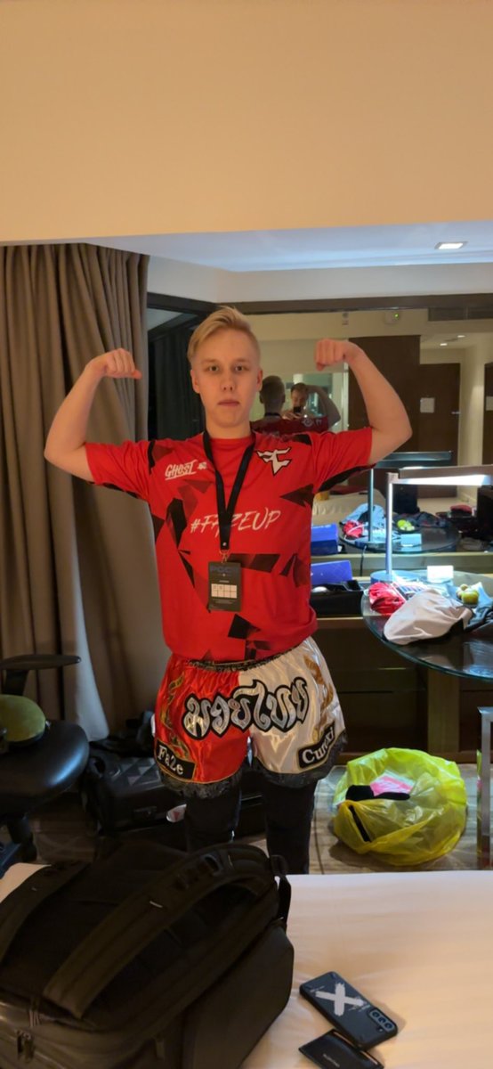 Jeemzz (@faze_jeemzz) on Twitter photo 