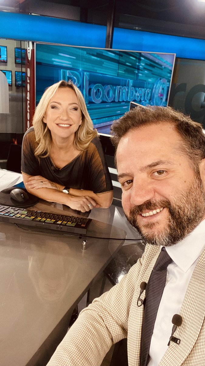 Sevgili <a href="/DidemArslanoglu/">Didem Arslanoglu</a> ile bu aksam <a href="/BloombergHT/">Bloomberg HT</a>’de Meal Box’in iş modelini, gıda enflasyonunun etkilerini ve son iki yılda değişen dinamikler üzerinden iş yerinde yemek çözümleri konusunu konuştuk.

Yemekhanesi olmayan küçük-orta ölçekli işletme/şirketler için <a href="/MealBoxTR/">Meal Box</a> ‘nin